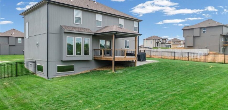8923 N Poplar Avenue, Kansas City, MO 64156