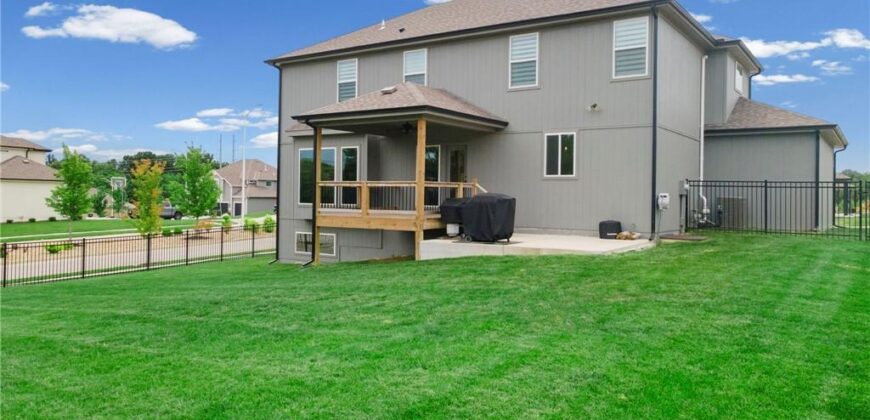 8923 N Poplar Avenue, Kansas City, MO 64156