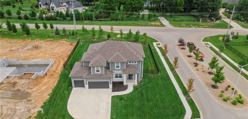 8923 N Poplar Avenue, Kansas City, MO 64156