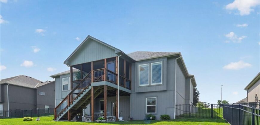 8126 NW 90th Terrace, Kansas City, MO 64153