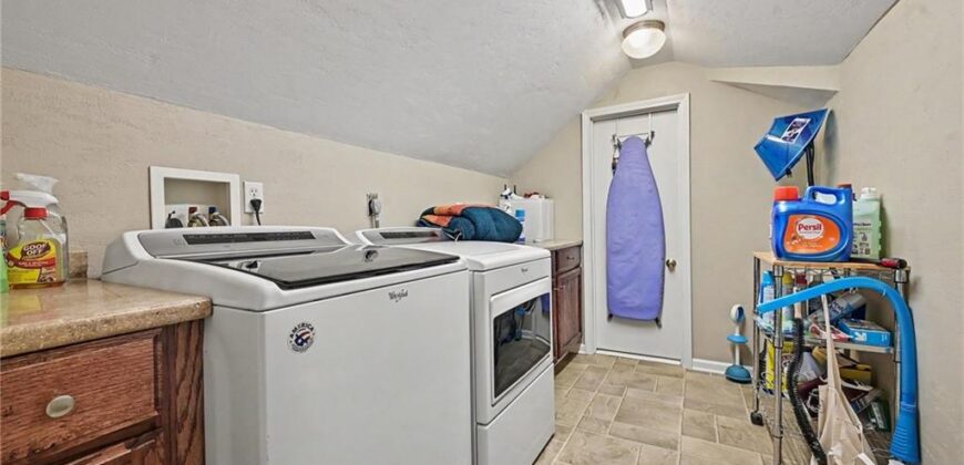 4126 NW Claymont Drive, Kansas City, MO 64116