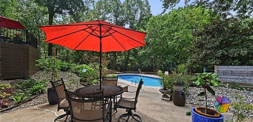 4126 NW Claymont Drive, Kansas City, MO 64116