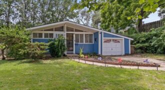 1907 NE 57th Street, Gladstone, MO 64118
