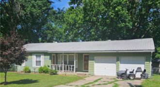 5714 N Tracy Avenue, Gladstone, MO 64118