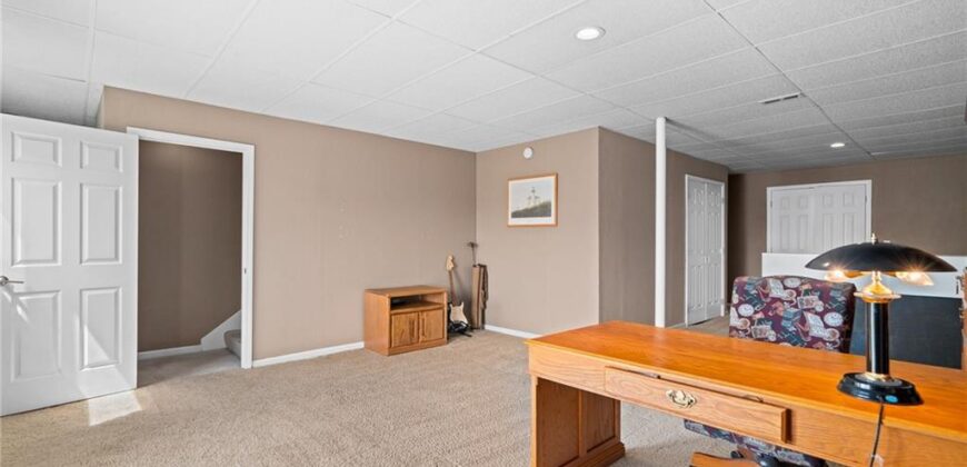 908 Glendale Road, Liberty, MO 64068