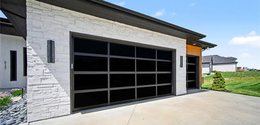 2131 NW Palisades Drive, Riverside, MO 64150