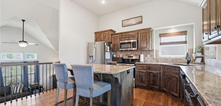 10802 N Oakland Avenue, Kansas City, MO 64157