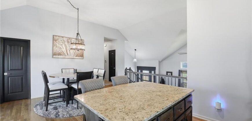 10802 N Oakland Avenue, Kansas City, MO 64157