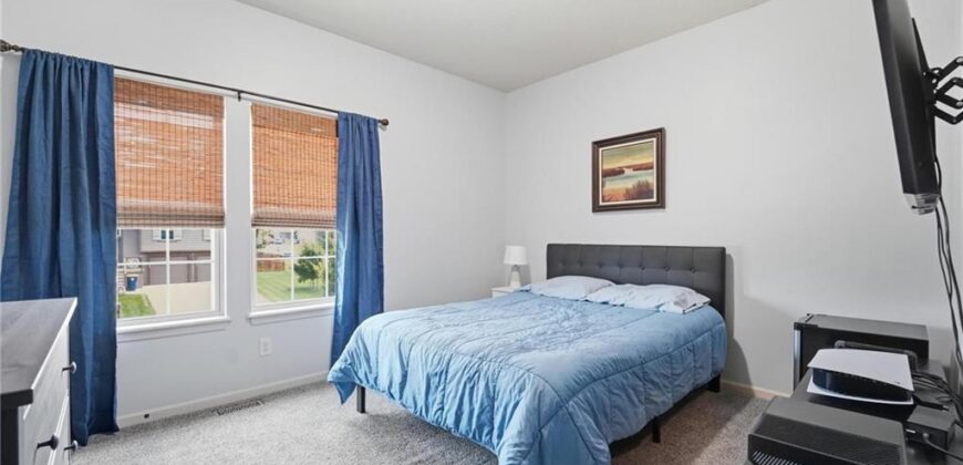 10802 N Oakland Avenue, Kansas City, MO 64157
