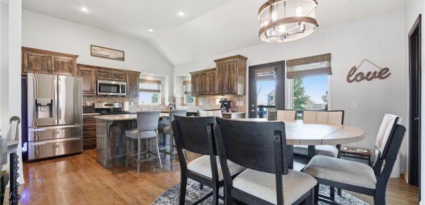10802 N Oakland Avenue, Kansas City, MO 64157