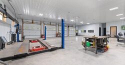 12820 NW Crooked Road, Parkville, MO 64152