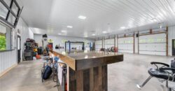12820 NW Crooked Road, Parkville, MO 64152