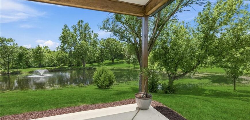 12820 NW Crooked Road, Parkville, MO 64152