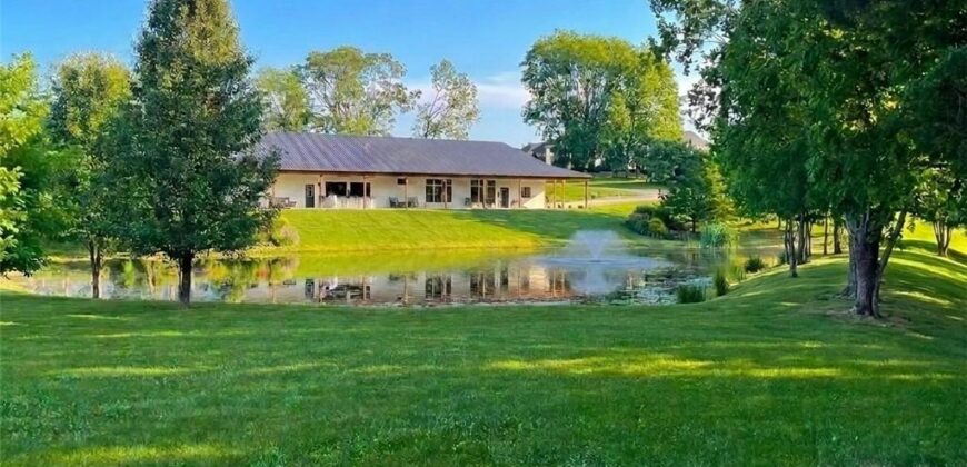 12820 NW Crooked Road, Parkville, MO 64152