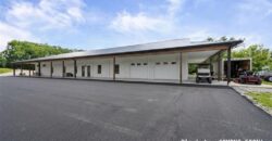 12820 NW Crooked Road, Parkville, MO 64152