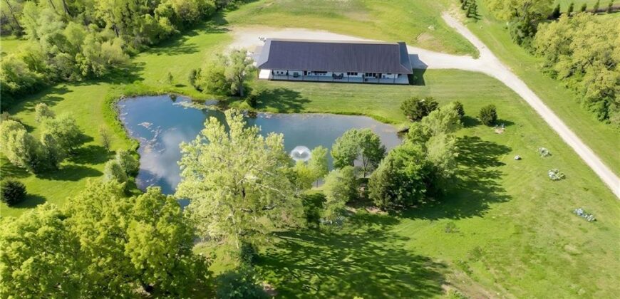 12820 NW Crooked Road, Parkville, MO 64152