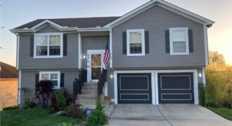 6814 N PONTIAC Avenue, Kansas City, MO 64151
