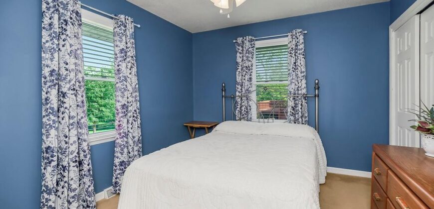 7606 NW Pampas Lane, Parkville, MO 64152