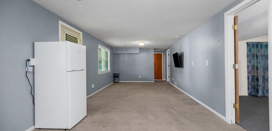 7606 NW Pampas Lane, Parkville, MO 64152