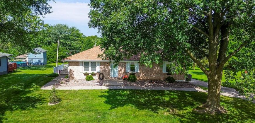 7606 NW Pampas Lane, Parkville, MO 64152