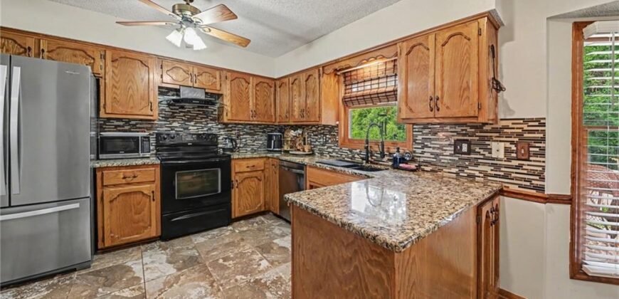 4123 N Troost Avenue, Kansas City, MO 64116