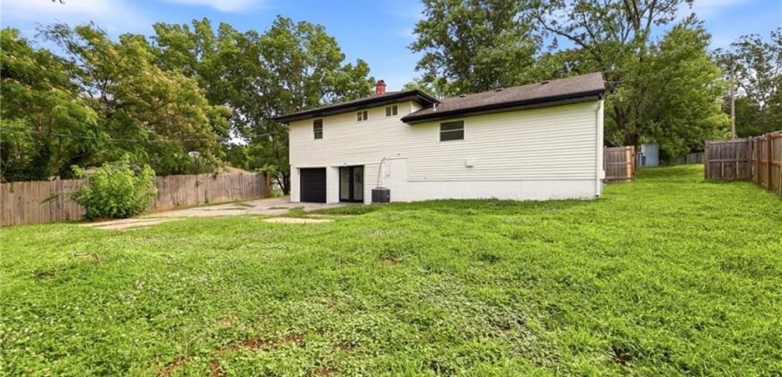 4142 N Lister Avenue, Kansas City, MO 64117