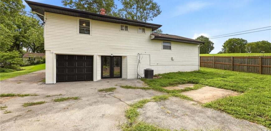 4142 N Lister Avenue, Kansas City, MO 64117