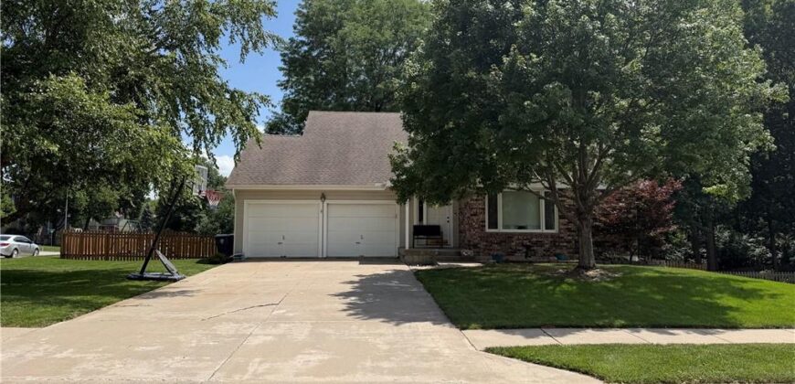 1227 NE 102nd Court, Kansas City, MO 64155