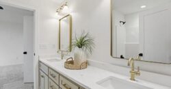 10304 N Oakland Avenue, Kansas City, MO 64157