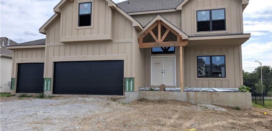 10304 N Oakland Avenue, Kansas City, MO 64157