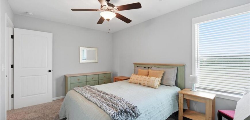 10411 N Chelsea Avenue, Kansas City, MO 64156