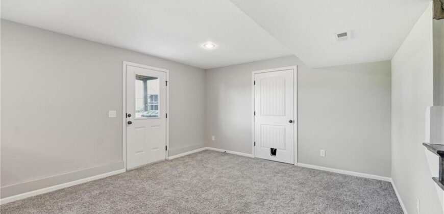 10411 N Chelsea Avenue, Kansas City, MO 64156