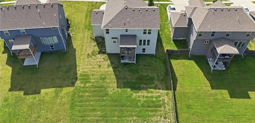 10411 N Chelsea Avenue, Kansas City, MO 64156