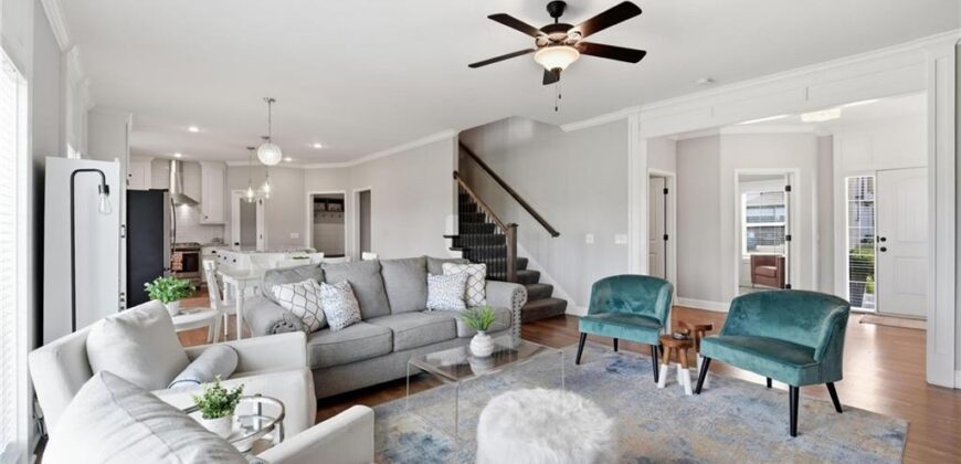 10411 N Chelsea Avenue, Kansas City, MO 64156