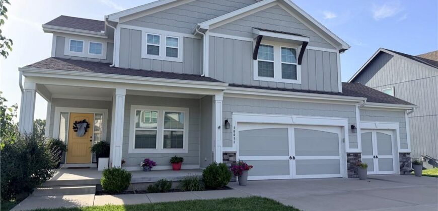 10411 N Chelsea Avenue, Kansas City, MO 64156