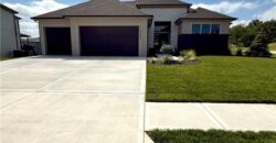 13305 Golden Oak Court, Parkville, MO 64152