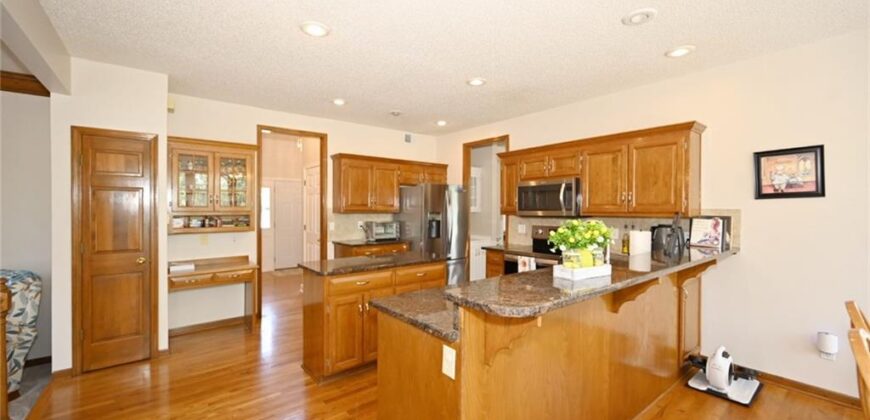 6100 N Cypress Avenue, Kansas City, MO 64119