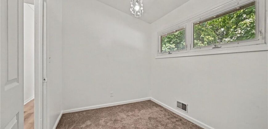 6108 N Howard Avenue, Kansas City, MO 64118