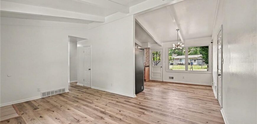 6108 N Howard Avenue, Kansas City, MO 64118