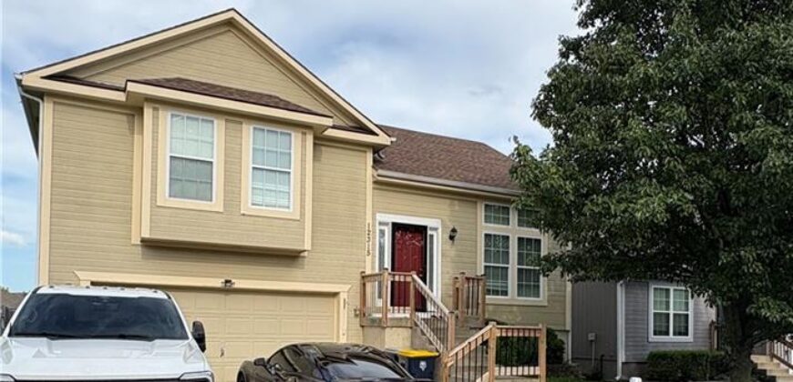12315 N Atkins Avenue, Kansas City, MO 64163