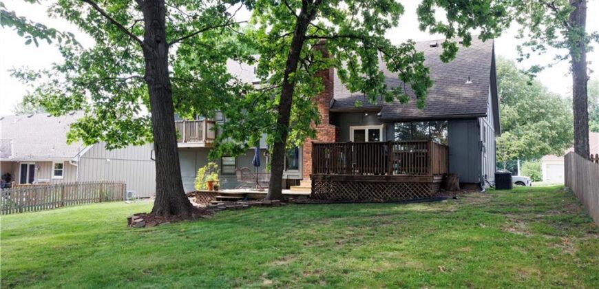 5213 Walden Drive, Kansas City, MO 64151