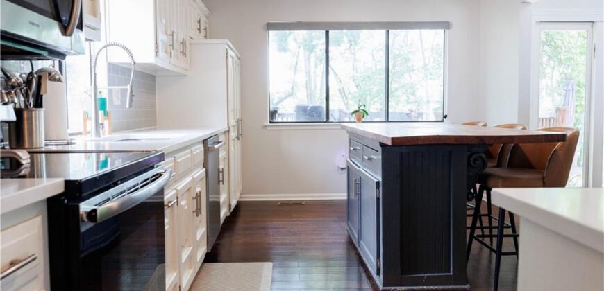 5213 Walden Drive, Kansas City, MO 64151