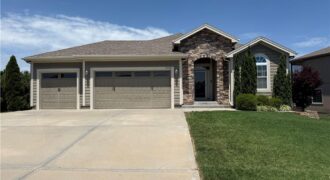 5724 N Kirkwood Avenue, Kansas City, MO 64151