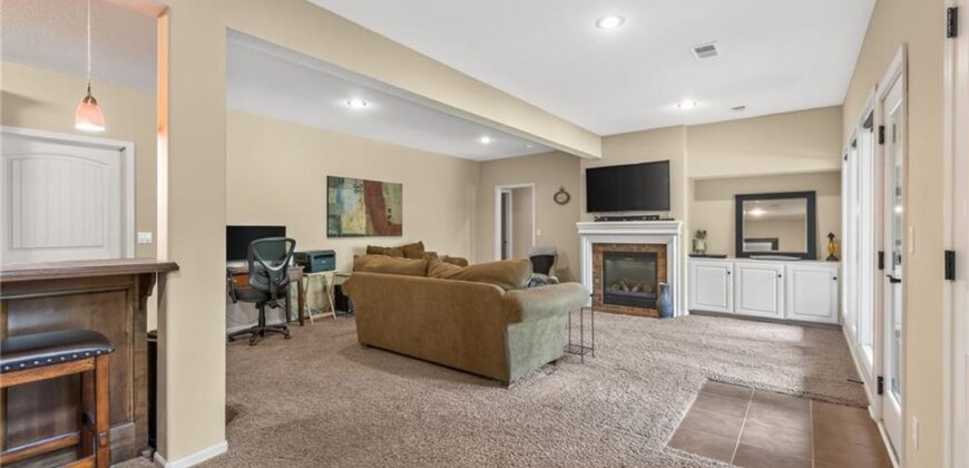 9411 N Kensington Avenue, Kansas City, MO 64156