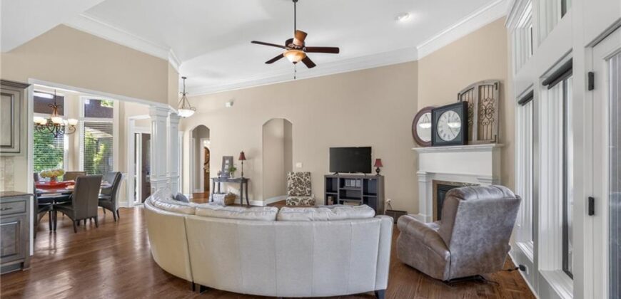 9411 N Kensington Avenue, Kansas City, MO 64156