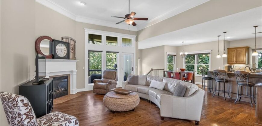 9411 N Kensington Avenue, Kansas City, MO 64156
