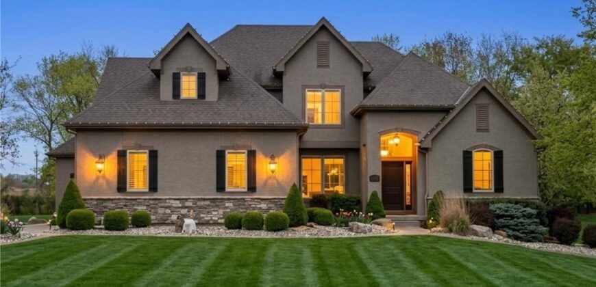 10607 N Hedges Street, Kansas City, MO 64157