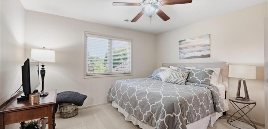 10607 N Hedges Street, Kansas City, MO 64157