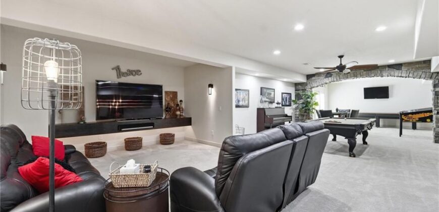 10607 N Hedges Street, Kansas City, MO 64157