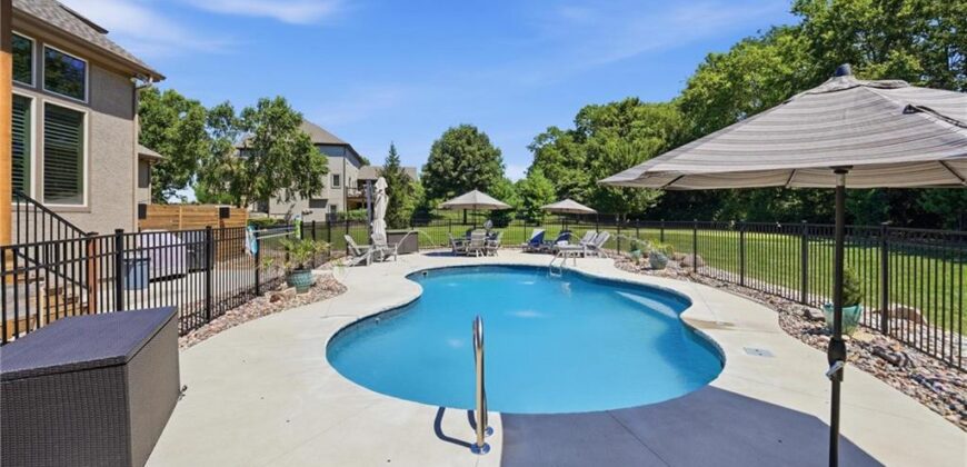 10607 N Hedges Street, Kansas City, MO 64157